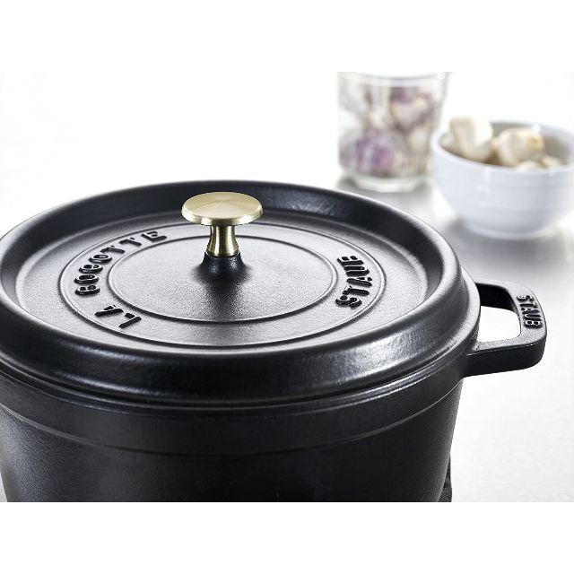 STAUB(ストウブ)の【新品未使用】 ストウブ ココットラウンド 18cm インテリア/住まい/日用品のキッチン/食器(鍋/フライパン)の商品写真