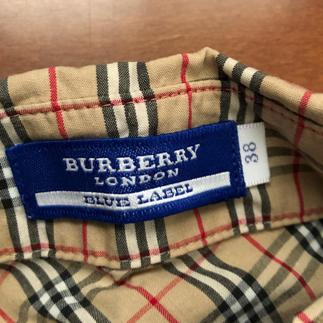 BURBERRY BLUE LABEL(バーバリーブルーレーベル)のバーバリー　シャツ レディースのトップス(シャツ/ブラウス(長袖/七分))の商品写真