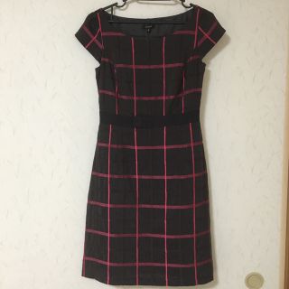 トッカ(TOCCA)のTOCCA ＰＬＡＩＤ　ＥＭＢＲＯＩＤＥＲＹ ワンピース(ひざ丈ワンピース)