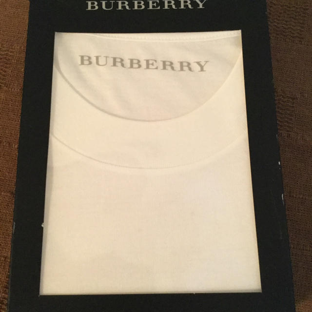 BURBERRY(バーバリー)のバーバリー   Ｔシャツ　白　新品未開封 メンズのトップス(Tシャツ/カットソー(半袖/袖なし))の商品写真