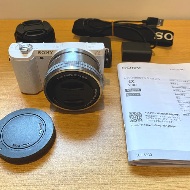 Sony α5100 ズームレンズキット　単焦点レンズ付き