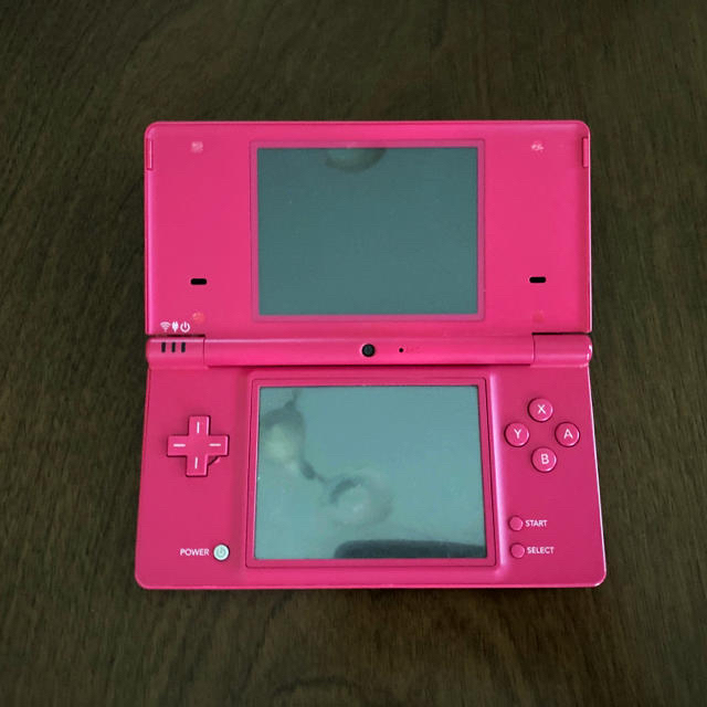 任天堂(ニンテンドウ)のNintendo NINTENDO DS 本体 ニンテンドー DSI PINK エンタメ/ホビーのゲームソフト/ゲーム機本体(携帯用ゲーム機本体)の商品写真