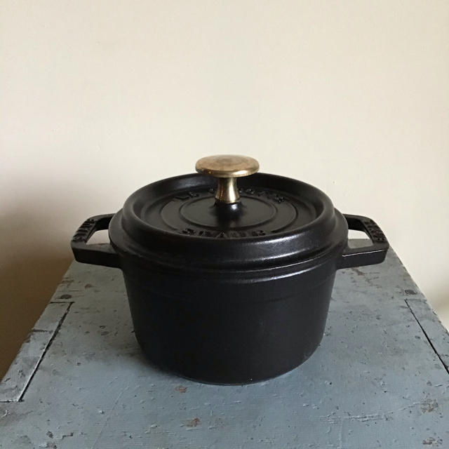 08L高さ黒丸ママさま専用＊　STAUB ストウブ　14㎝　ブラック　鋳物