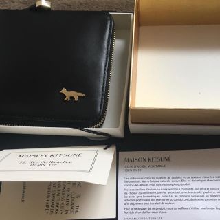 メゾンキツネ(MAISON KITSUNE')のメゾンキツネ 二つ折り財布 MAISON KITSUNE LEATHER 黒(財布)