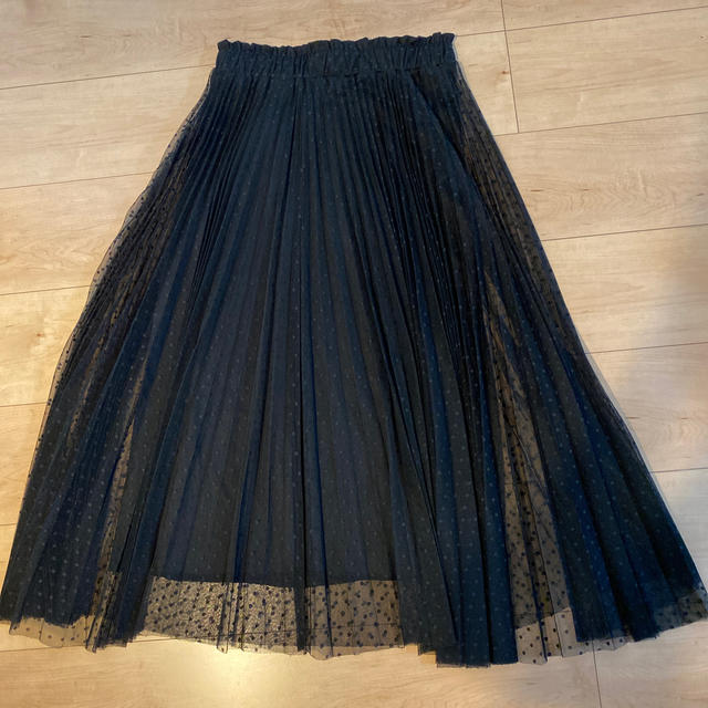 黒チュール　プリーツスカート　ドット柄 レディースのスカート(ロングスカート)の商品写真