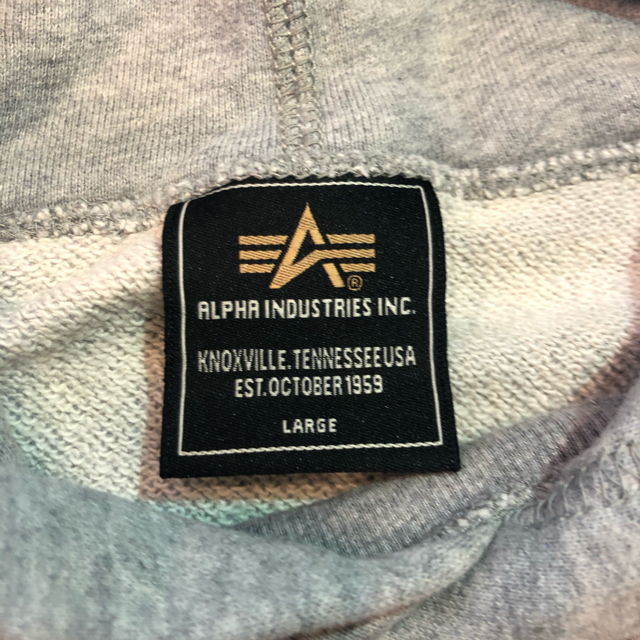 ALPHA INDUSTRIES(アルファインダストリーズ)のalpha industries フード付きパーカー メンズのトップス(パーカー)の商品写真