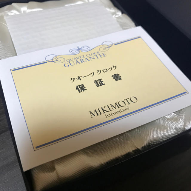 MIKIMOTO(ミキモト)の(新品未使用保証書付き)MIKIMOTO 真珠付き置き時計 インテリア/住まい/日用品のインテリア小物(置時計)の商品写真