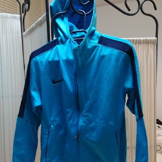 ナイキ(NIKE)のナイキ裏起毛パーカーキッズMサイズ130cm(ジャケット/上着)