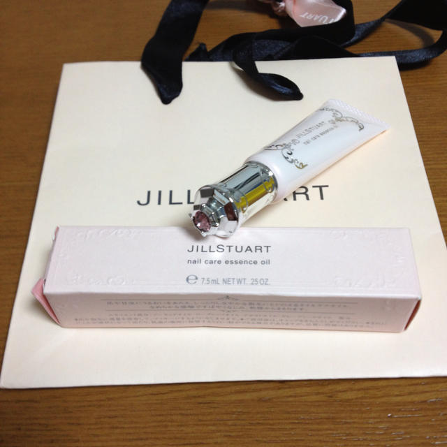 JILLSTUART(ジルスチュアート)のジル☆ネイルケアエッセンスオイル☆未使用 コスメ/美容のネイル(ネイルケア)の商品写真