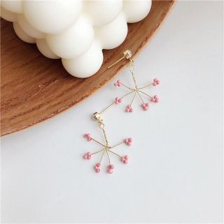 ピアス　花　可愛い　ピンク　イヤリングに変更可能(ピアス)