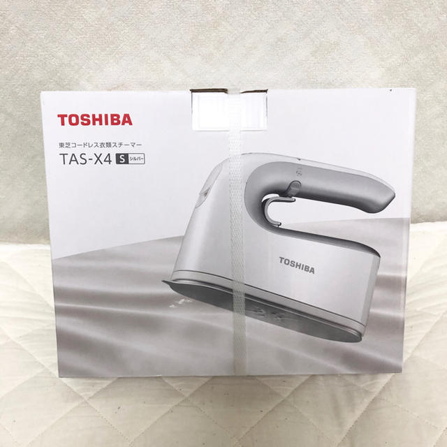 東芝(トウシバ)の＊完全新品＊東芝　コードレス衣類スチーマー　TAS-X4 スマホ/家電/カメラの生活家電(アイロン)の商品写真