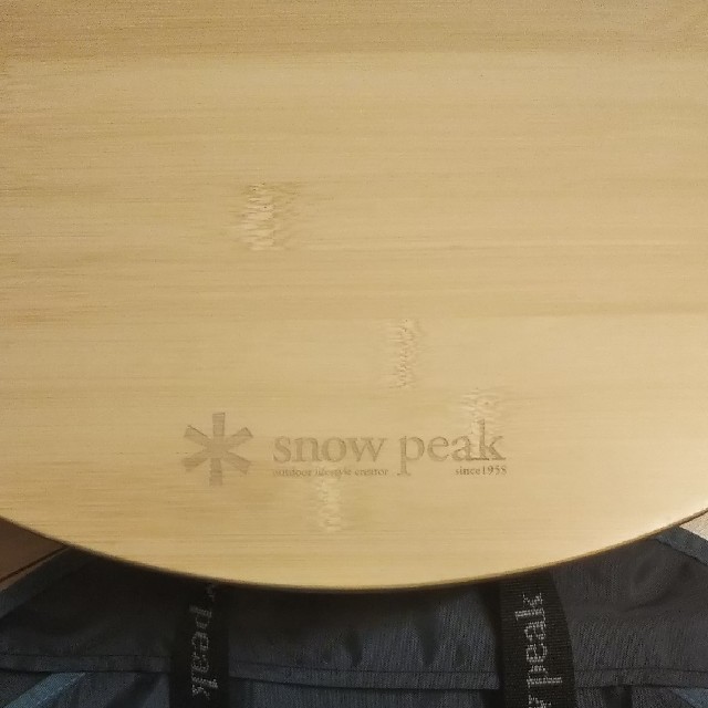 Snow Peak(スノーピーク)のスノーピークsnowpeakテーブルワンアクションちゃぶ台竹Sワンタッチ机 スポーツ/アウトドアのアウトドア(テーブル/チェア)の商品写真