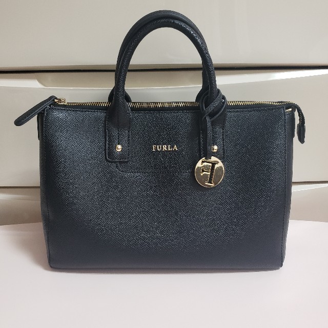 Furla(フルラ)の☆専用です☆フルラ　リンダ　M レディースのバッグ(ハンドバッグ)の商品写真