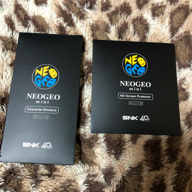 NEOGEO(ネオジオ)のネオジオミニ neogeo mini 本体 コントローラー セット エンタメ/ホビーのゲームソフト/ゲーム機本体(家庭用ゲーム機本体)の商品写真