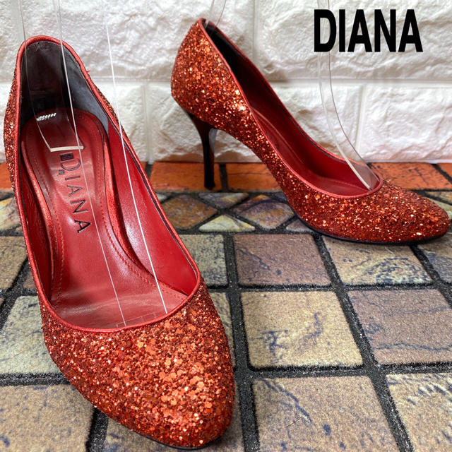 DIANA(ダイアナ)の◎良好　DIANA ダイアナ　パンプス　ヒール　グリッター レディースの靴/シューズ(ハイヒール/パンプス)の商品写真