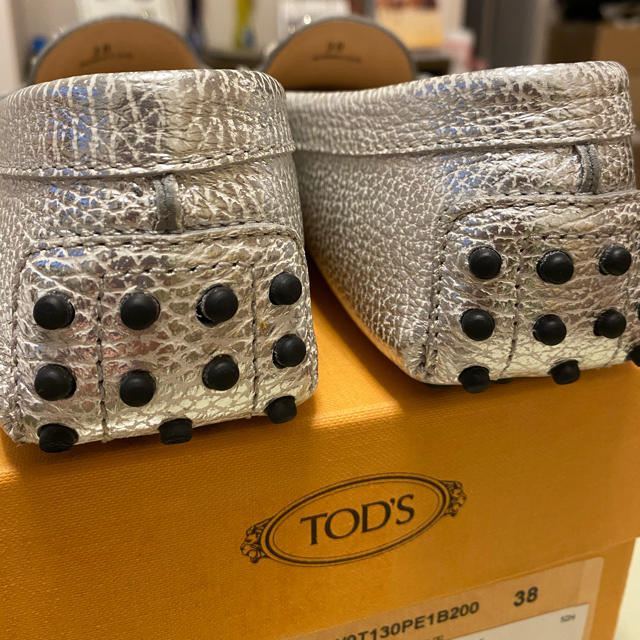 TOD'S(トッズ)の【きゃん様専用】TOD'S シューズ& MACPHEE ジャンバー スカート レディースの靴/シューズ(スリッポン/モカシン)の商品写真