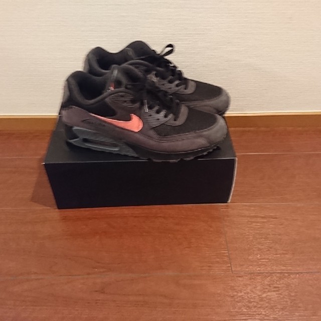 nike side b