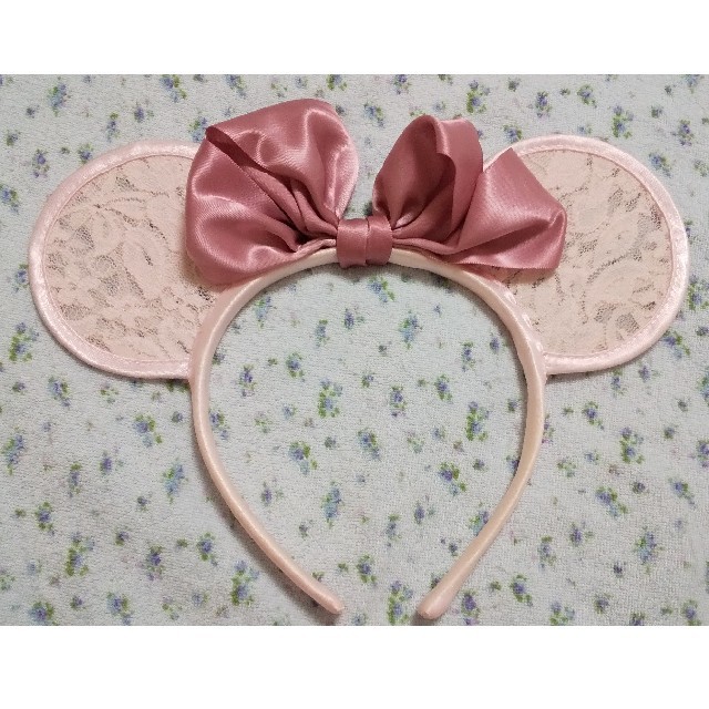 Disney(ディズニー)の!!専用!!ディズニー カチューシャ ミニーちゃん レース ピンク ミニー 耳 レディースのヘアアクセサリー(カチューシャ)の商品写真