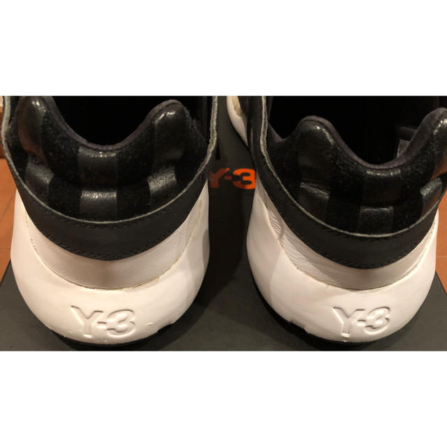 Y-3(ワイスリー)のY-3 QR RUN  ワイスリー  スニーカー メンズの靴/シューズ(スニーカー)の商品写真