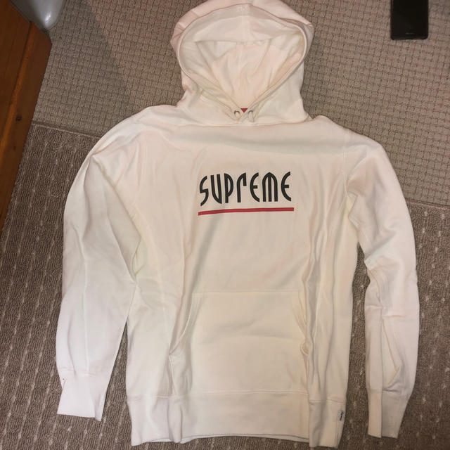 supreme  パーカー　Mメンズ