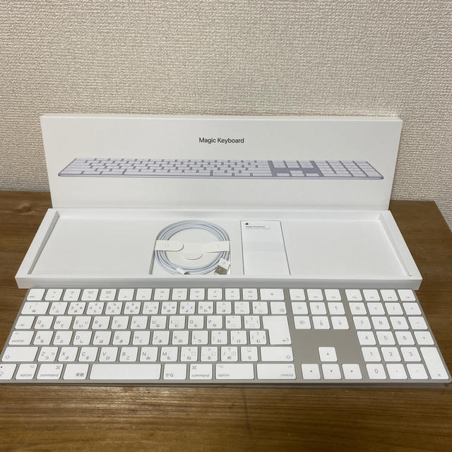 美品　微ジャンク　APPLE MAGIC KEYBOARD(テンキー付き)