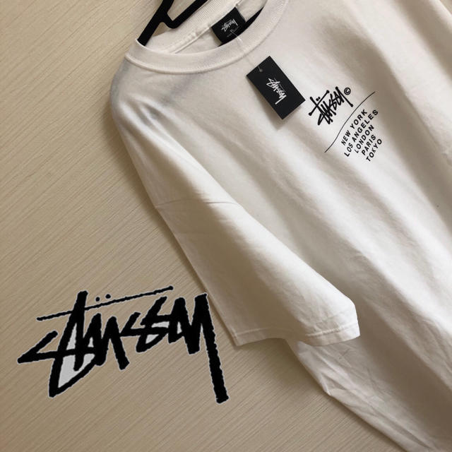 ［新品、未使用］STUSSY  Tシャツ　メンズ　レディース