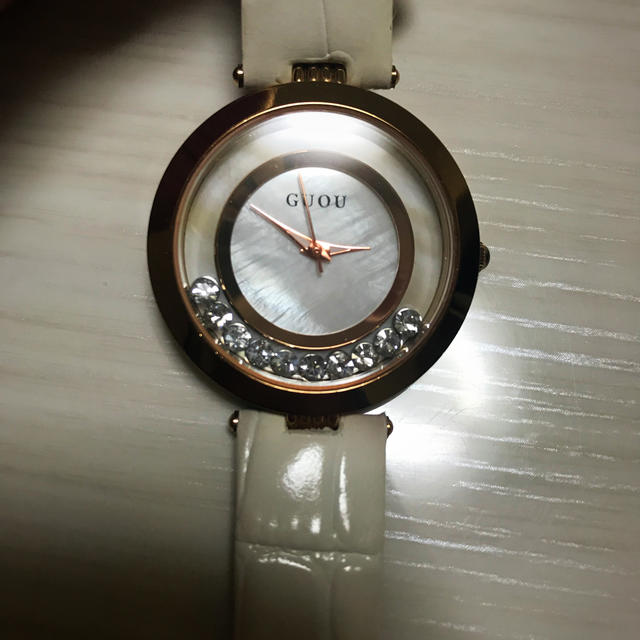 SWAROVSKI(スワロフスキー)の掘り出し物😳  デザイン時計  スワロ💎 レディースのファッション小物(腕時計)の商品写真