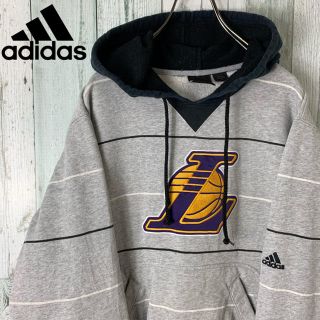 アディダス(adidas)の【希少デザイン】アディダス NBA レイカーズ デカロゴ ボーダー パーカー(パーカー)