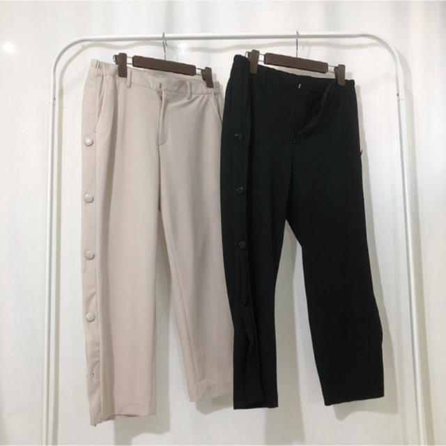 Balenciaga(バレンシアガ)のcruffin side snap button cropped pants メンズのパンツ(その他)の商品写真