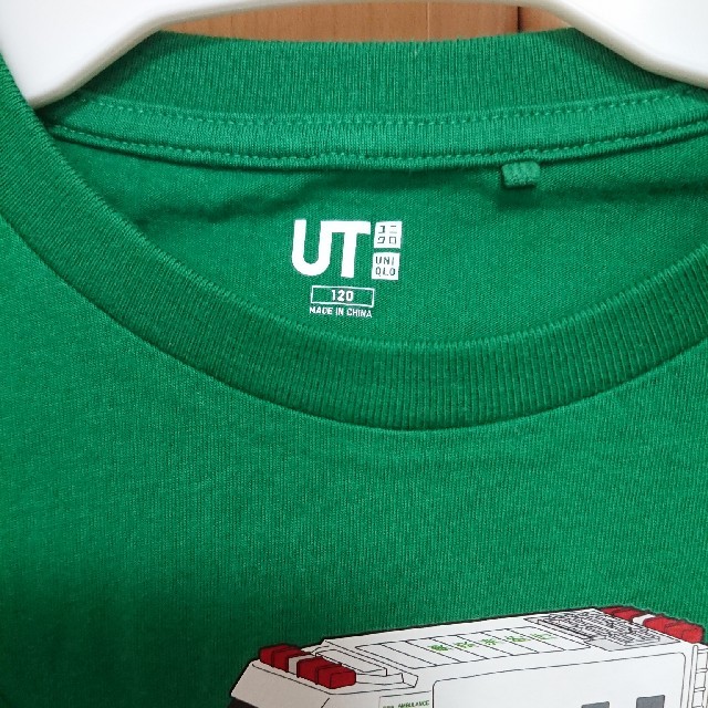 UNIQLO(ユニクロ)のユニクロ Tシャツ キッズ/ベビー/マタニティのキッズ服男の子用(90cm~)(Tシャツ/カットソー)の商品写真