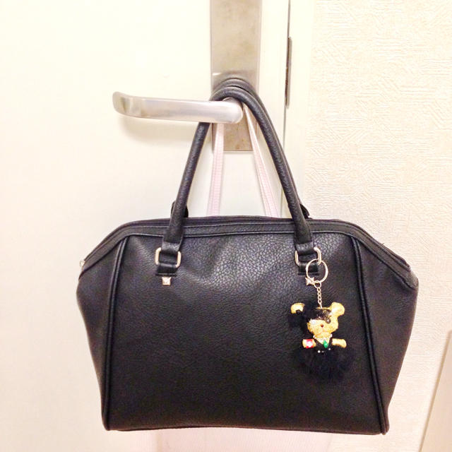 H&M(エイチアンドエム)のH&M♡ラウンドバック レディースのバッグ(ハンドバッグ)の商品写真