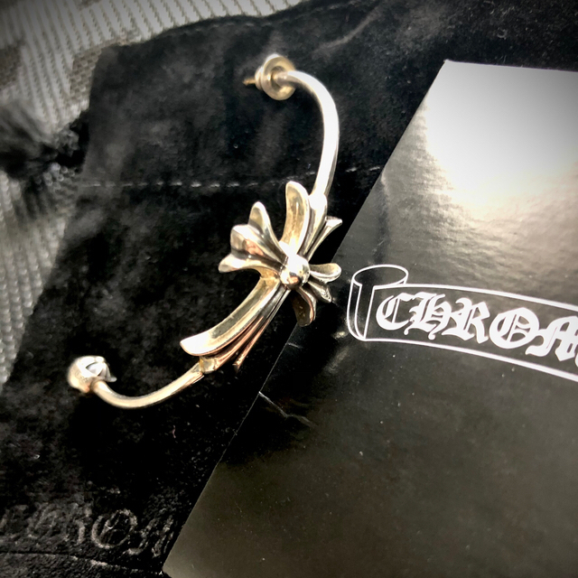 CHROME HEARTS スキニーバングルタイニーCH クロス フープピアス