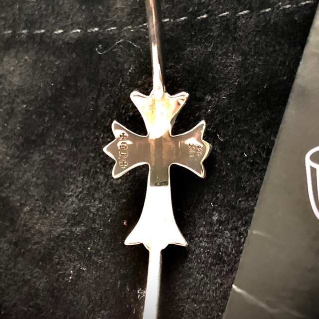 CHROME HEARTS スキニーバングルタイニーCH クロス フープピアス