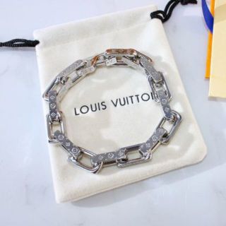 ヴィトン Louis Vuitton 新品 ブレスレット メンズ の通販 49点 ルイヴィトンのメンズを買うならラクマ