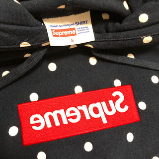 Supreme - 送料込み Sサイズ Supreme ギャルソン Box Logo パーカーの ...