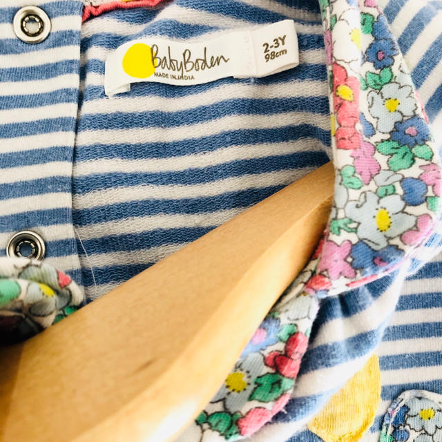 Boden(ボーデン)のボーデン　ボーダーカットソー2-3歳 キッズ/ベビー/マタニティのキッズ服女の子用(90cm~)(Tシャツ/カットソー)の商品写真