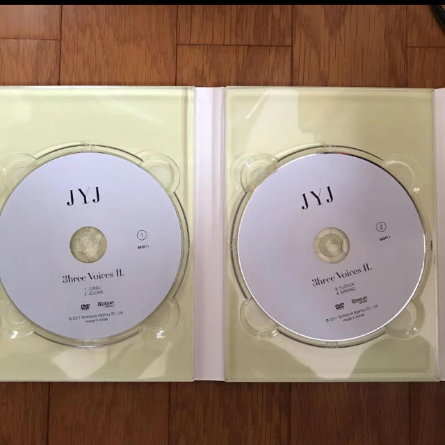 JYJ(ジェイワイジェイ)のJYJ  3hree Voices II   DVD エンタメ/ホビーのDVD/ブルーレイ(その他)の商品写真