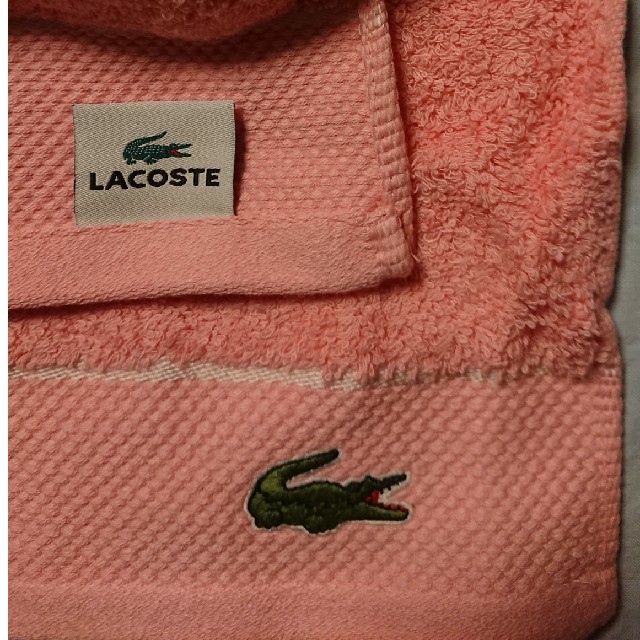 LACOSTE(ラコステ)のラコステ バスタオル ピンク 2枚 インテリア/住まい/日用品の日用品/生活雑貨/旅行(タオル/バス用品)の商品写真