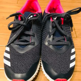 アディダス(adidas)のadidasスニーカー　24.0cm(スニーカー)