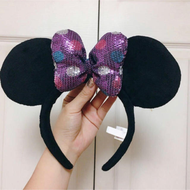 Disney(ディズニー)の【美品】【セット売り】ディズニーカチューシャ　2点 ミニーカチューシャ  エンタメ/ホビーのおもちゃ/ぬいぐるみ(キャラクターグッズ)の商品写真