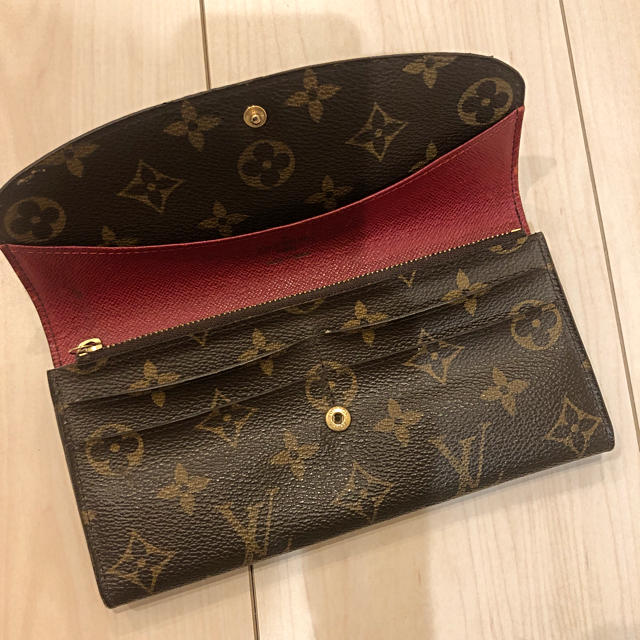 LOUIS VUITTON(ルイヴィトン)のLOUIS VUITTON『ポルトフォイル・エミリー』長財布 レディースのファッション小物(財布)の商品写真