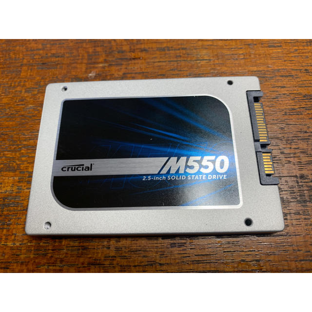 2.5インチSATA SSD crucial M550 1TB