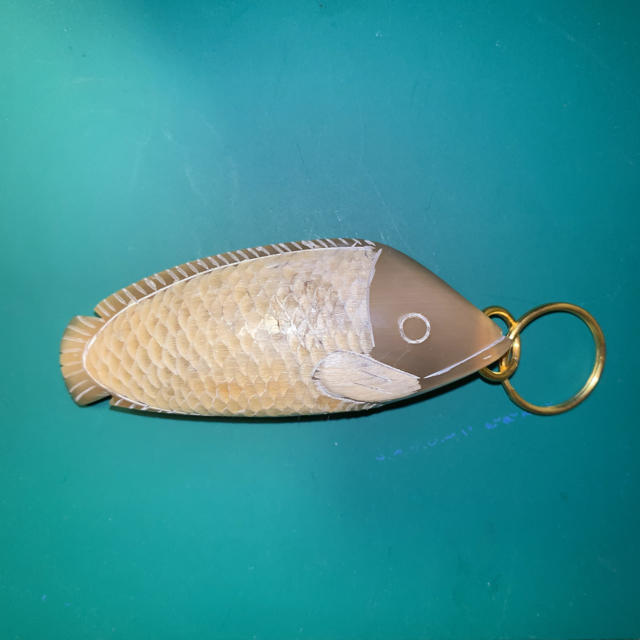 水牛角　魚　キーホルダー ハンドメイドのアクセサリー(キーホルダー/ストラップ)の商品写真