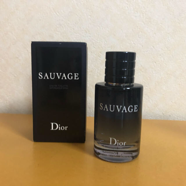 Dior(ディオール)のディオール ソヴァージュ オードゥ トワレ 60ml コスメ/美容の香水(香水(男性用))の商品写真