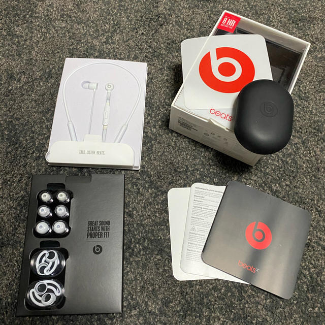 Beats by Dr Dre(ビーツバイドクタードレ)のbeats X スマホ/家電/カメラのスマホアクセサリー(ストラップ/イヤホンジャック)の商品写真