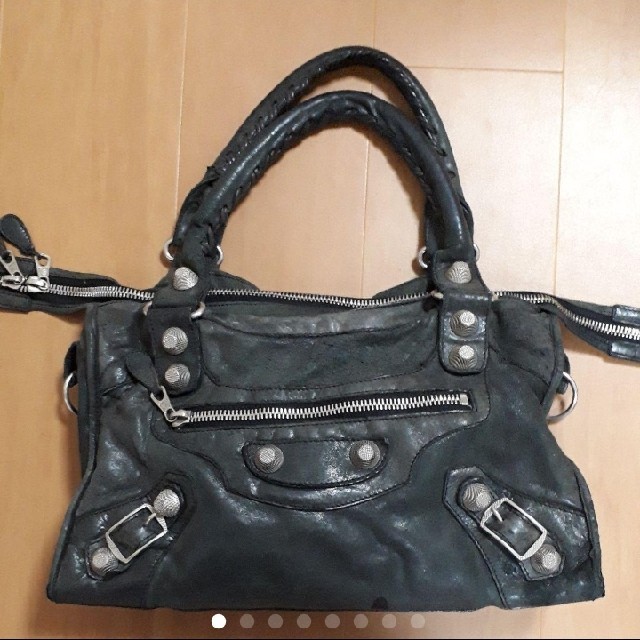 BALENCIAGA BAG(バレンシアガバッグ)のバレンシアガ ジャイアントシティ クロ シルバー金具 レディースのバッグ(ショルダーバッグ)の商品写真