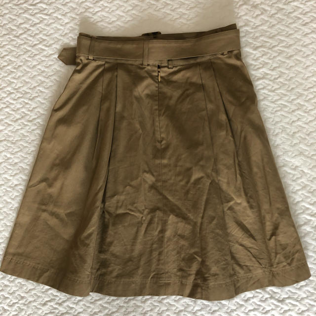 Adam et Rope'(アダムエロぺ)のアダムエロペ　ベルト付トレンチスカート レディースのスカート(ひざ丈スカート)の商品写真