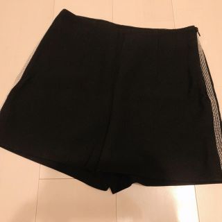 ザラ(ZARA)のZARA ハイウエスト　ショートパンツ(ショートパンツ)