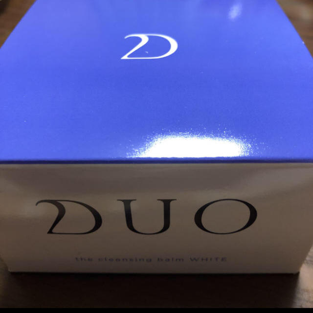 DUO  デュオ　ザ　クレンジングバーム　ホワイト　90g 新品未開封 コスメ/美容のスキンケア/基礎化粧品(クレンジング/メイク落とし)の商品写真