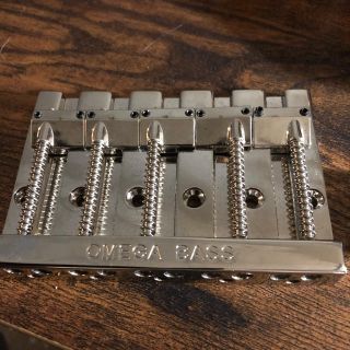 5-String Omega Bass Bridge(パーツ)